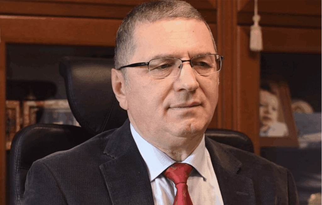 Citizen perspectives on oligarchy, governance, and justice