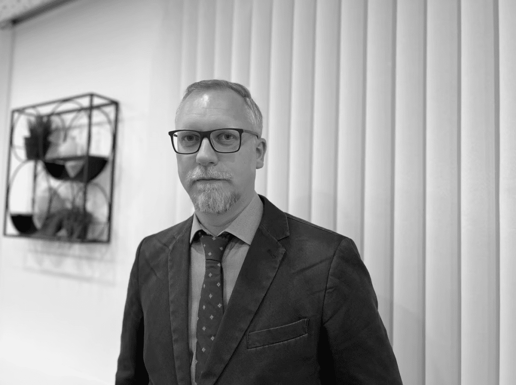 Emergence of necropolitical oligarchy: a global concern