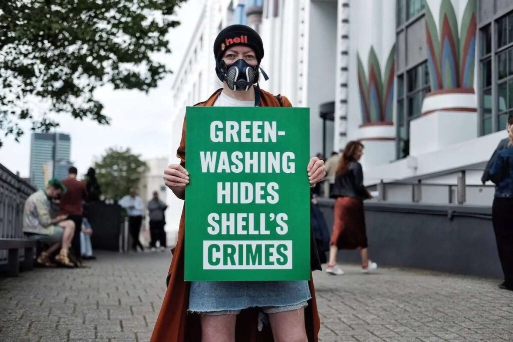 Green capitalism: sustainable solution or new dependency?