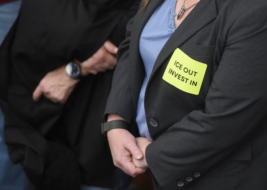 Reevaluating Coverage: ICE Protests and Editorial Choices Reevaluating coverage: ice protests and editorial choices