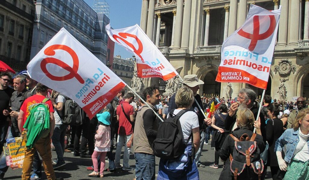 Divided voices: fascism and local elections in focus